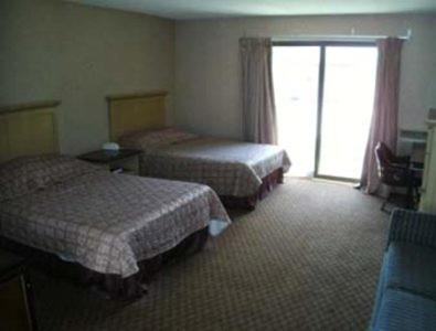 Double Room with Two Double Beds interior